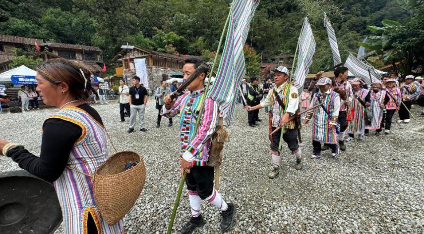  贡山独龙族怒族自治县新增29例阳性感染者及21例无症状:云南贡山独龙族群众