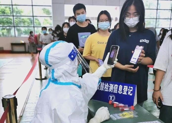 专家:洪雅县每年或现多个感染高峰/洪雅县疫情防控